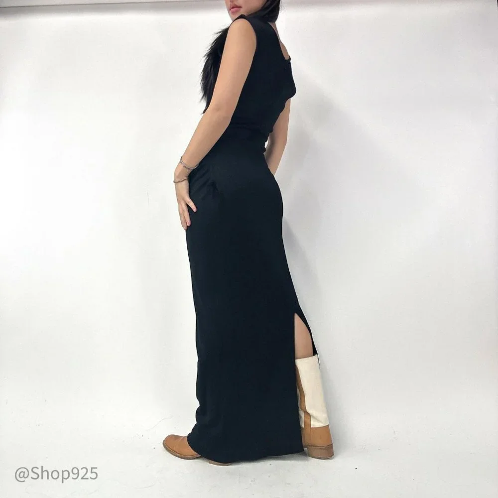 St. John’s  Ruched Dress - Picture 4 of 9